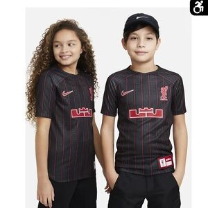NIKE LEBRON X LIVERPOOL FC BIG KIDS' DRI-FIT STADIUM SOCCER JERSEY EUC sz  small
